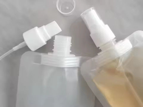 토니코 트레이트먼트 및 샴푸 포장 가방을위한 스프레이 플립 톱과 맞춤 스푸트 가방